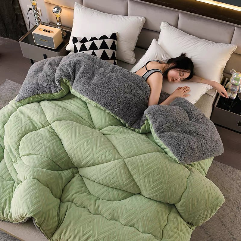 Thick Sherpa Winter Blanket – Warm & Cozy with Quilted Core