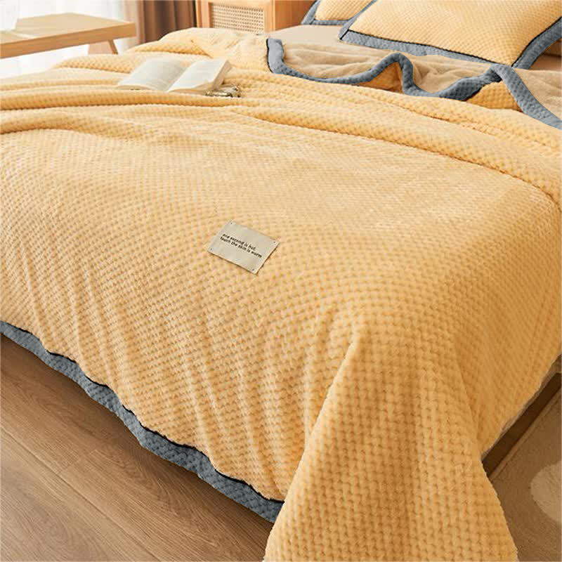 Solid Color Soft Fleece Blanket – Cozy, Warm & Lightweight