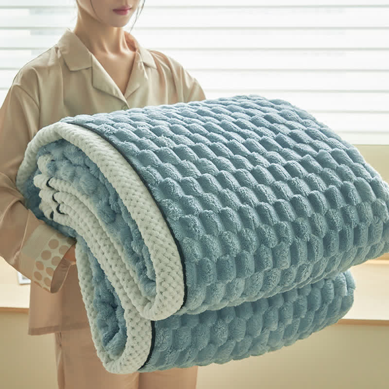 Thick Coral Fleece Throw Blanket – Soft, Warm & Reversible Design