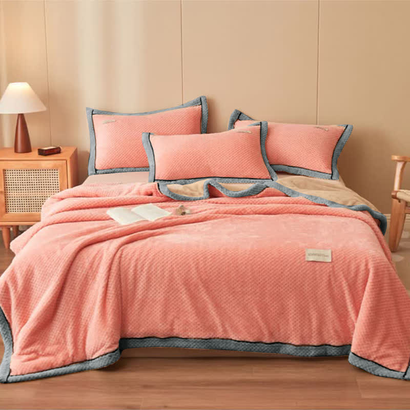 Solid Color Soft Fleece Blanket – Cozy, Warm & Lightweight