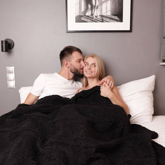 Waterproof Couples Blanket – Dual-Sided Protection for Bed or Sofa