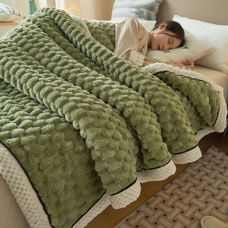 Thick Coral Fleece Throw Blanket – Soft, Warm & Reversible Design
