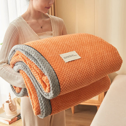 Solid Color Soft Fleece Blanket – Cozy, Warm & Lightweight
