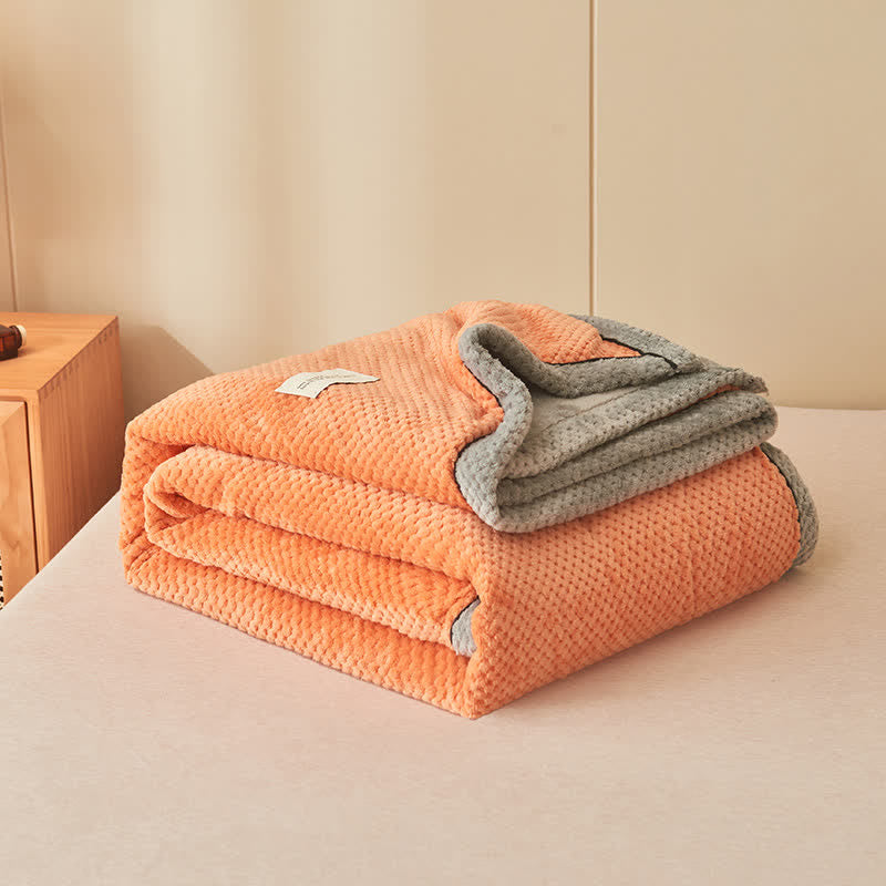 Solid Color Soft Fleece Blanket – Cozy, Warm & Lightweight