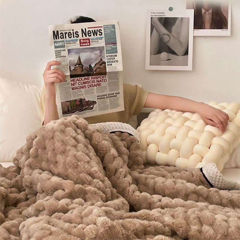 Thick Coral Fleece Throw Blanket – Soft, Warm & Reversible Design
