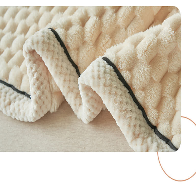 Thick Coral Fleece Throw Blanket – Soft, Warm & Reversible Design