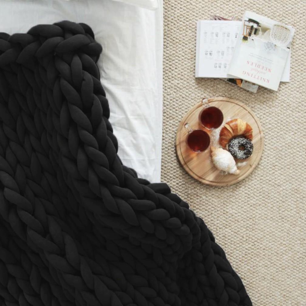 Hygge Chunky Knit Blanket – Soft & Cosy Handwoven Throw