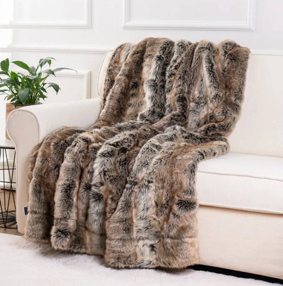 Luxury Faux Fur Throw Blanket – Soft & Cosy for Australian Homes