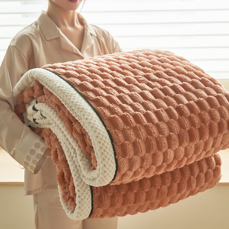 Thick Coral Fleece Throw Blanket – Soft, Warm & Reversible Design