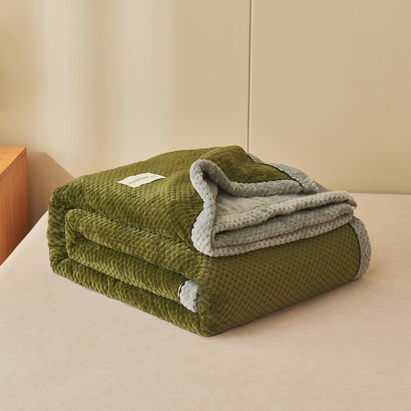Solid Color Soft Fleece Blanket – Cozy, Warm & Lightweight