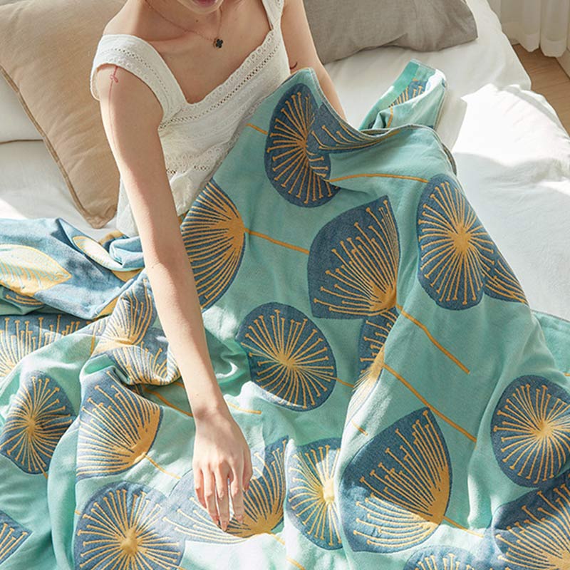 Dandelion Print Cotton Quilt – Soft, Breathable & Reversible Design