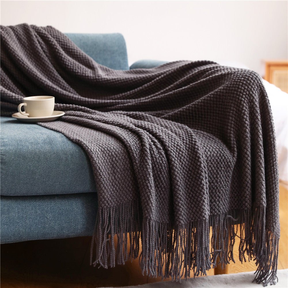 Nordic Knitted Throw Blanket – Soft & Cozy Decorative Blanket